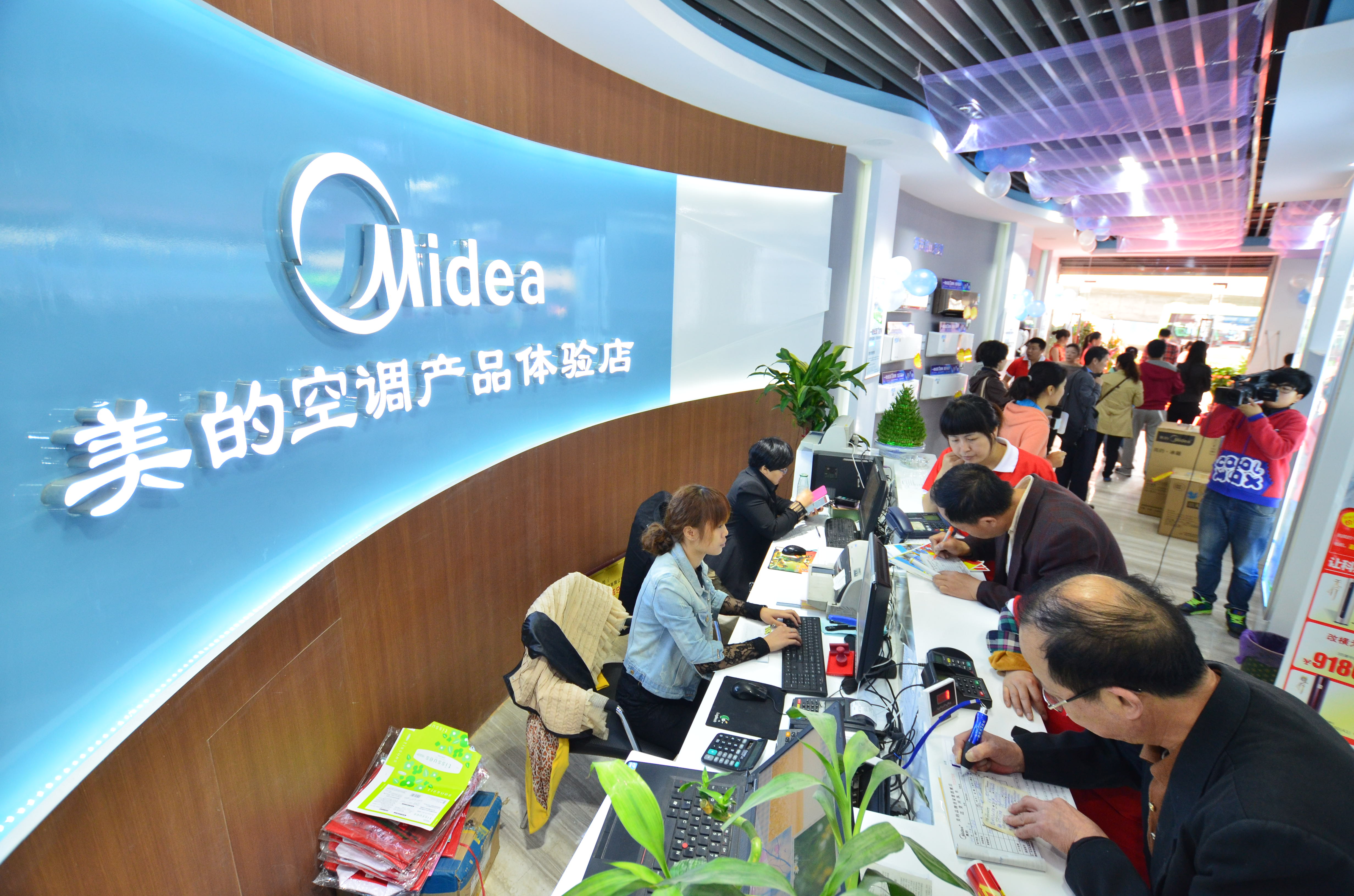 ���Ŀ��{(di��o)���۽����M��ʹ�Ãrֵ���Գ־�Ʒ��(zh��n)�Բ��ӓu